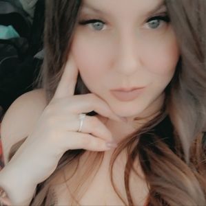 Meet your Posher, NFT Bestie Nicole